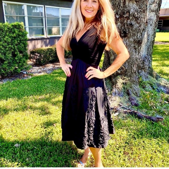 VTG Cach’e,Instantly Slimming,Ribbon Tapestry Adorned,Cinched-Waist Dress,Size 4 - Picture 4 of 13